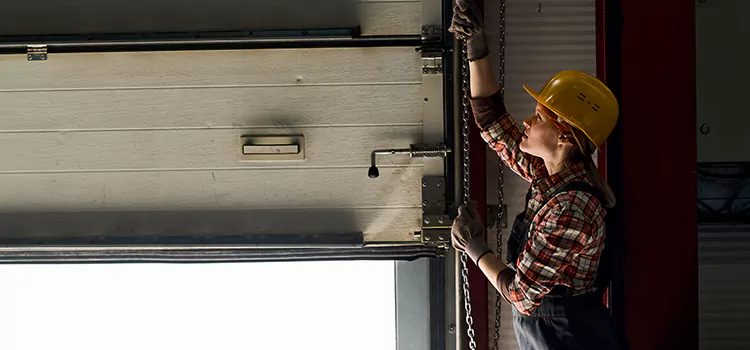 Addressing Common Garage Door Stoppage Issues in North Chicago, IL